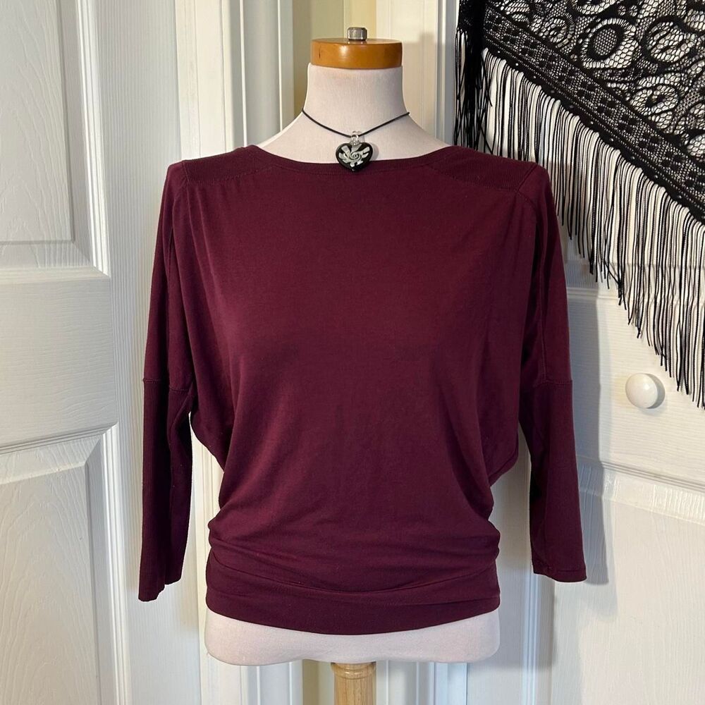 Champion Women's Purple and Burgundy Shirt